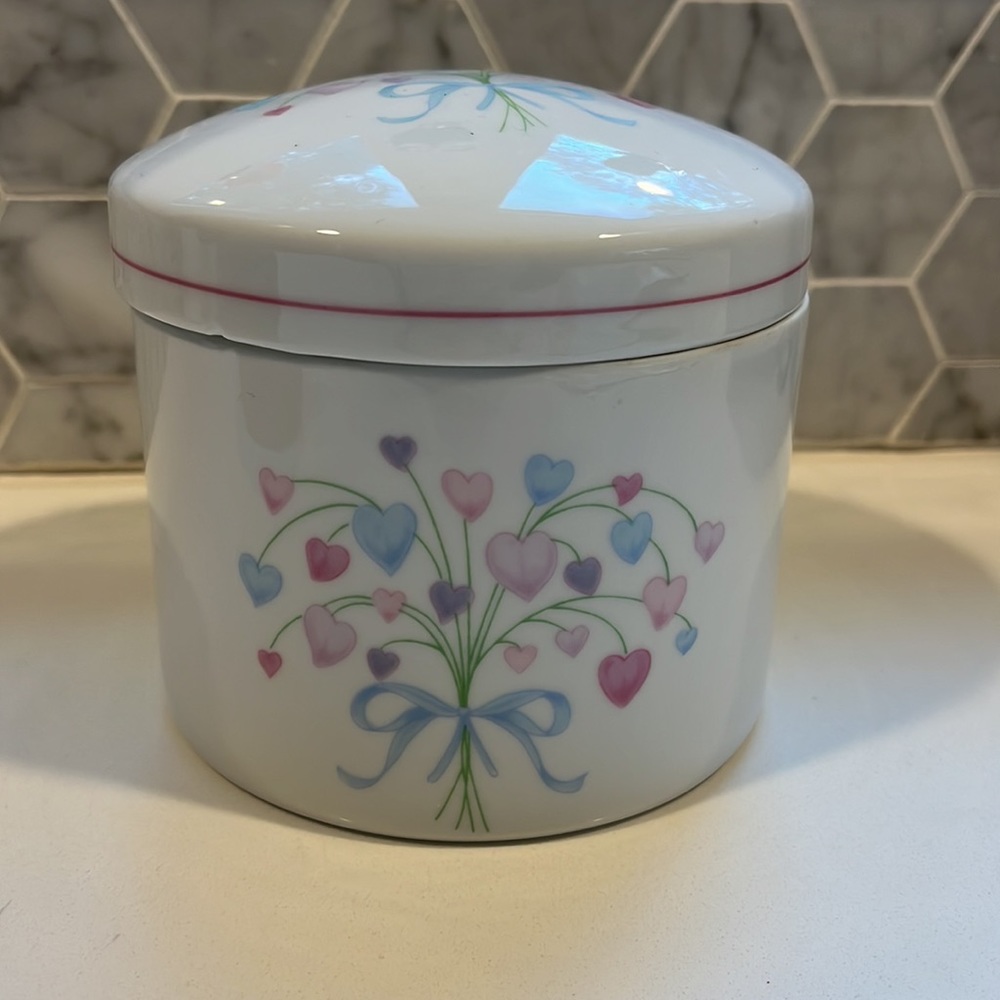 Vintage 80s canister heart bouquet balloons valentines gift pastel ceramic jar